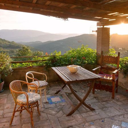 Casa La Valle, Gubbio, Frazione Santa Cristina Bed & Breakfast Ngoại thất bức ảnh